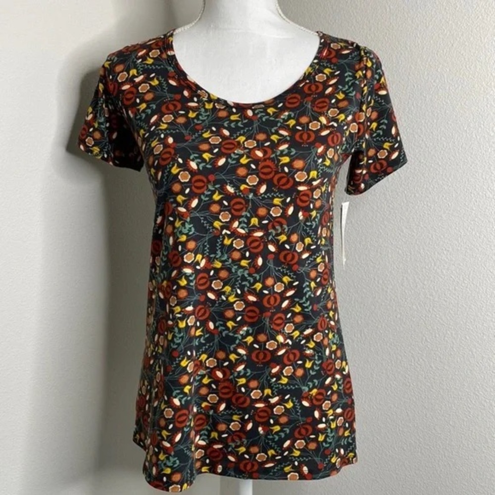 💚 3/$15 New LuLaRoe XS Classic T-Shirt